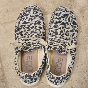 Hey Dude Black and White Leopard Print Flats Size 7